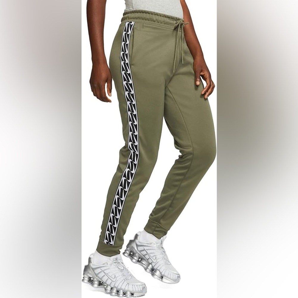 <3 Nike Women S Size Jogger
